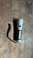 Robuste Taschenlampe - Ideal für Camping und Outdoor!