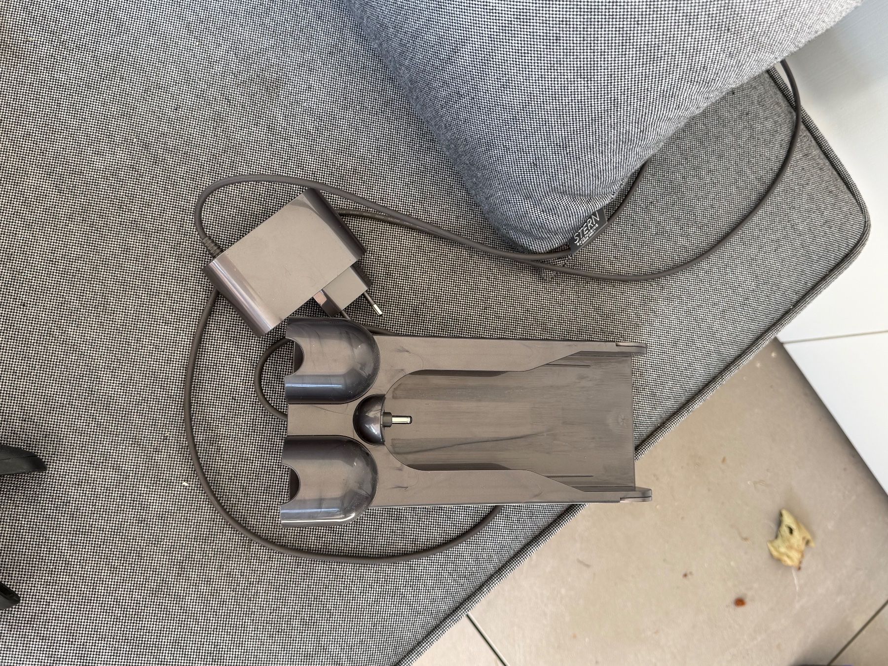 Dyson Aspirateurs & Accessoires: Dyson V12 detect slim absolute – D'occasion à Salmsach par eva_7rw2 2