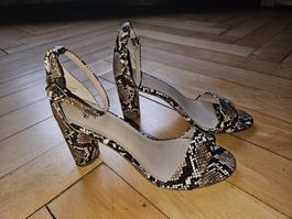 H&M Sandaletten Schlangenmuster Gr. 38, Top Zustand🐍👡