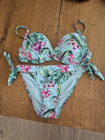 Bikini ellen amber Grösse 40 Blumenmuster NEU!
