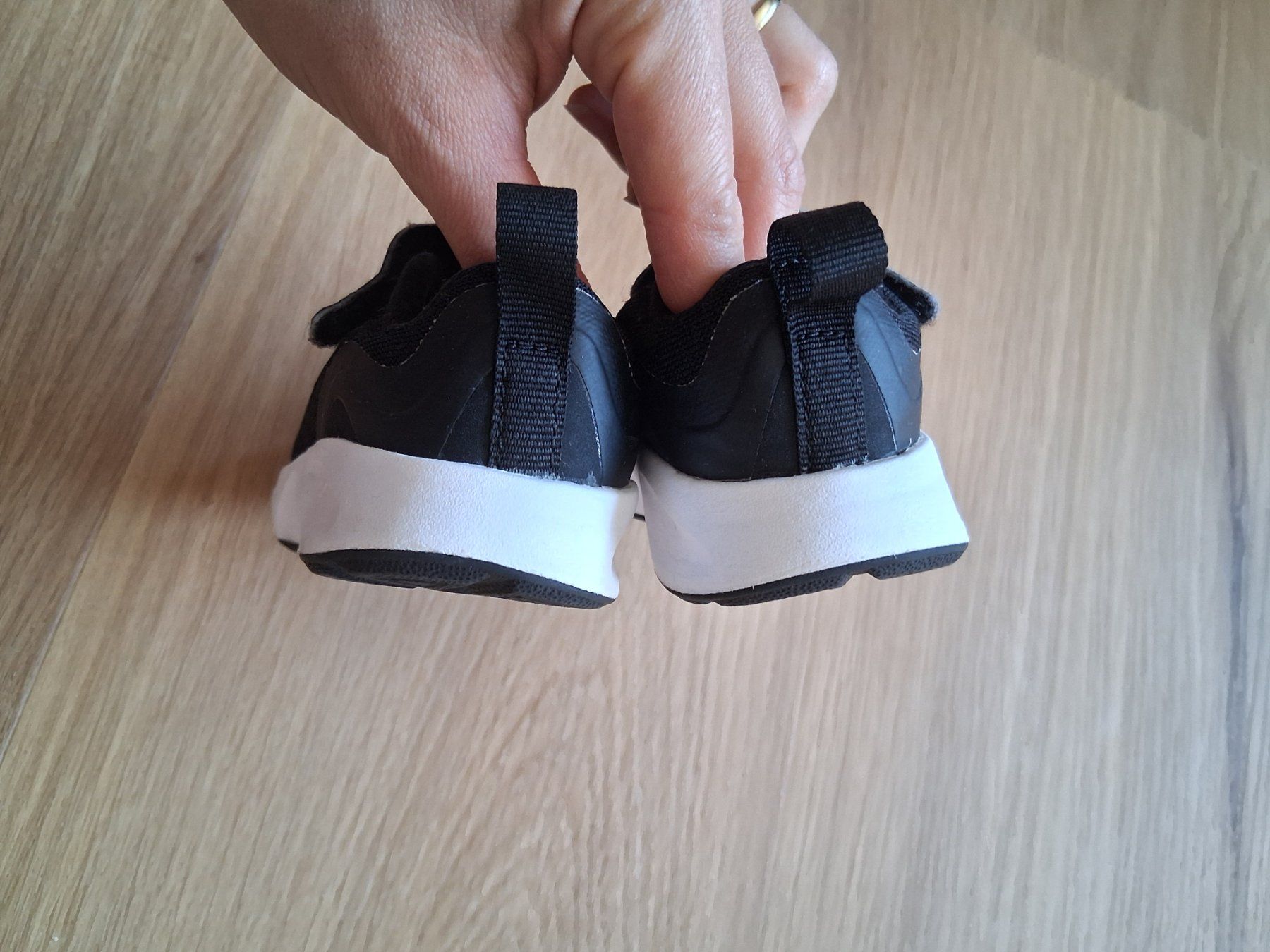 Nike Herrenschuhe: Nike Sneakers 19,5 wie neu – Neu (gemäss Beschreibung) aus Lengnau AG von Nathi88 3