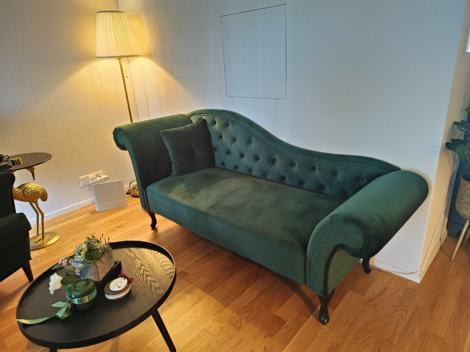 Beliani Sofas: Sofa (samt) – Neuf (Voir description) à Suhr par Nerii