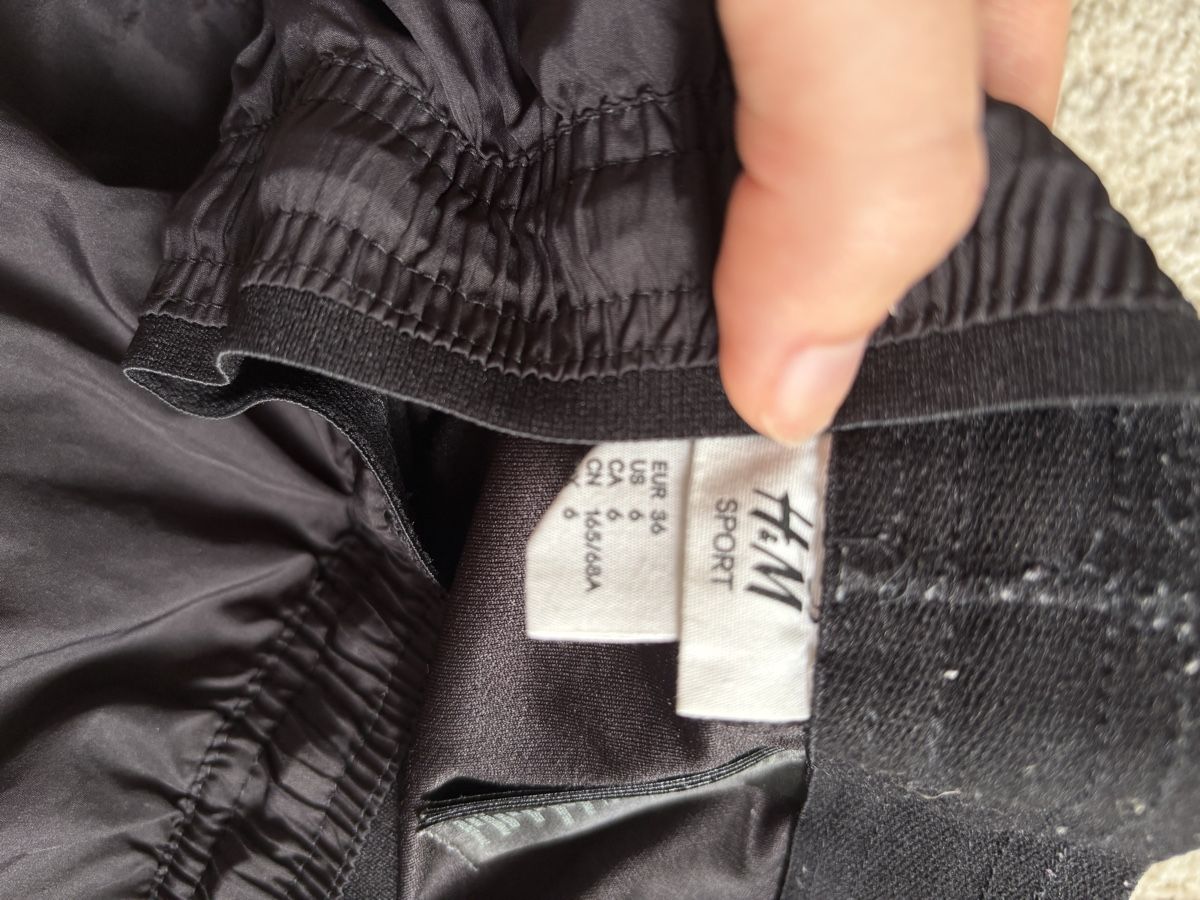 H&M Pantalons: Kurze Sporthose Gr 36 – D'occasion à Zürich par alessia.s 2
