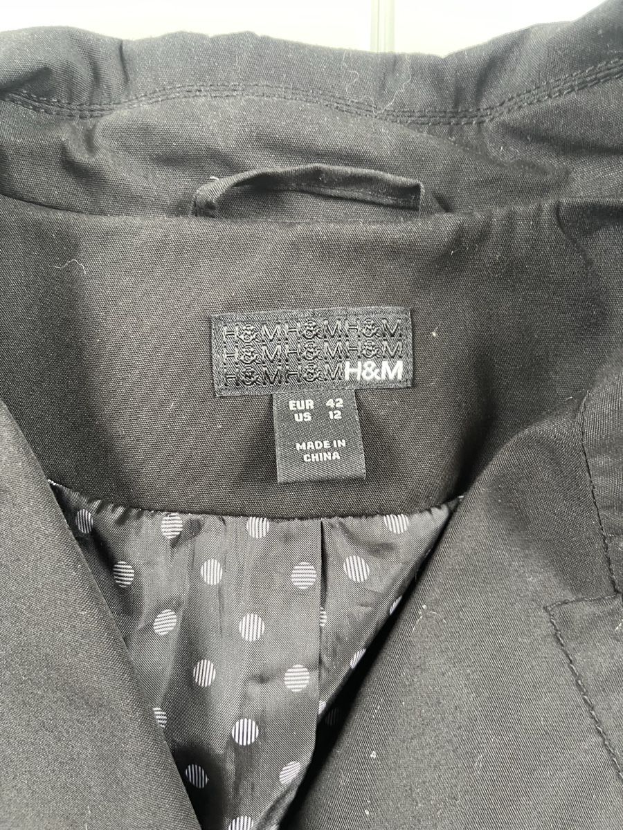 H&M Mäntel: Trenchcoat schwarz H&M in Gr.42 – Gebraucht aus Bannwil von Anoia 2