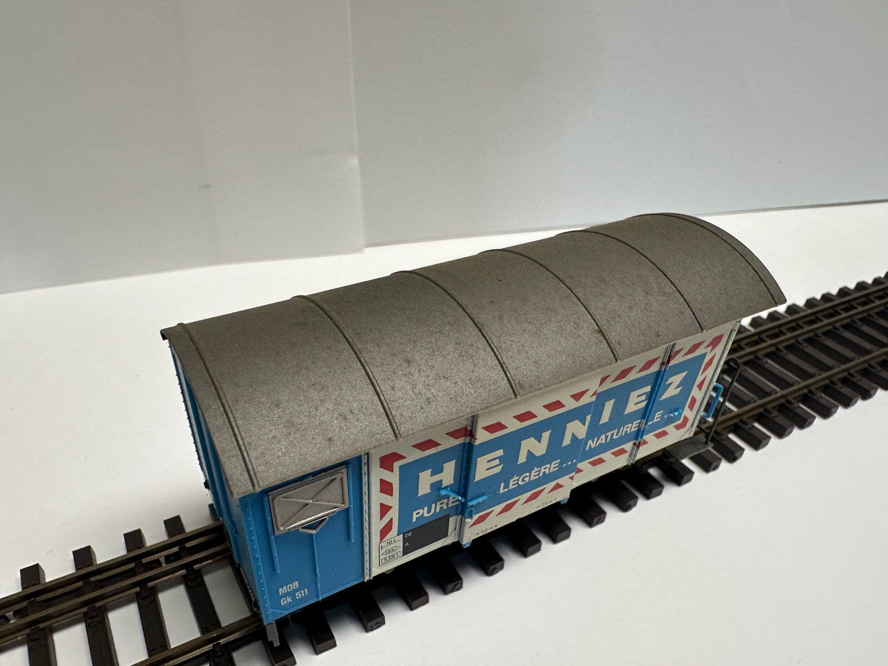 Bemo Modellini di ferrovie: Bemo - MOB Gk 511 - Gedeckter Güterwagen "Henniez" – Usato da Domat/Ems venduto da mmx4001 2