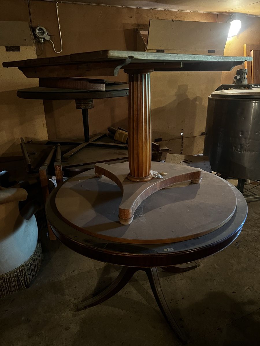 Tables: Tisch Antik – D'occasion à Ueberstorf par lorena...