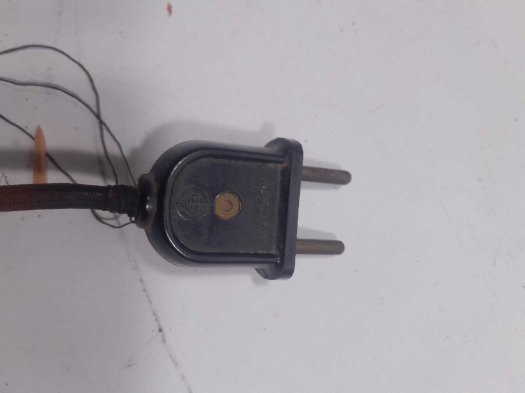 Lampen: Antike vintage Nachttisch Lampe / Lederschirm – Gebraucht aus Männedorf von Bel-view 7