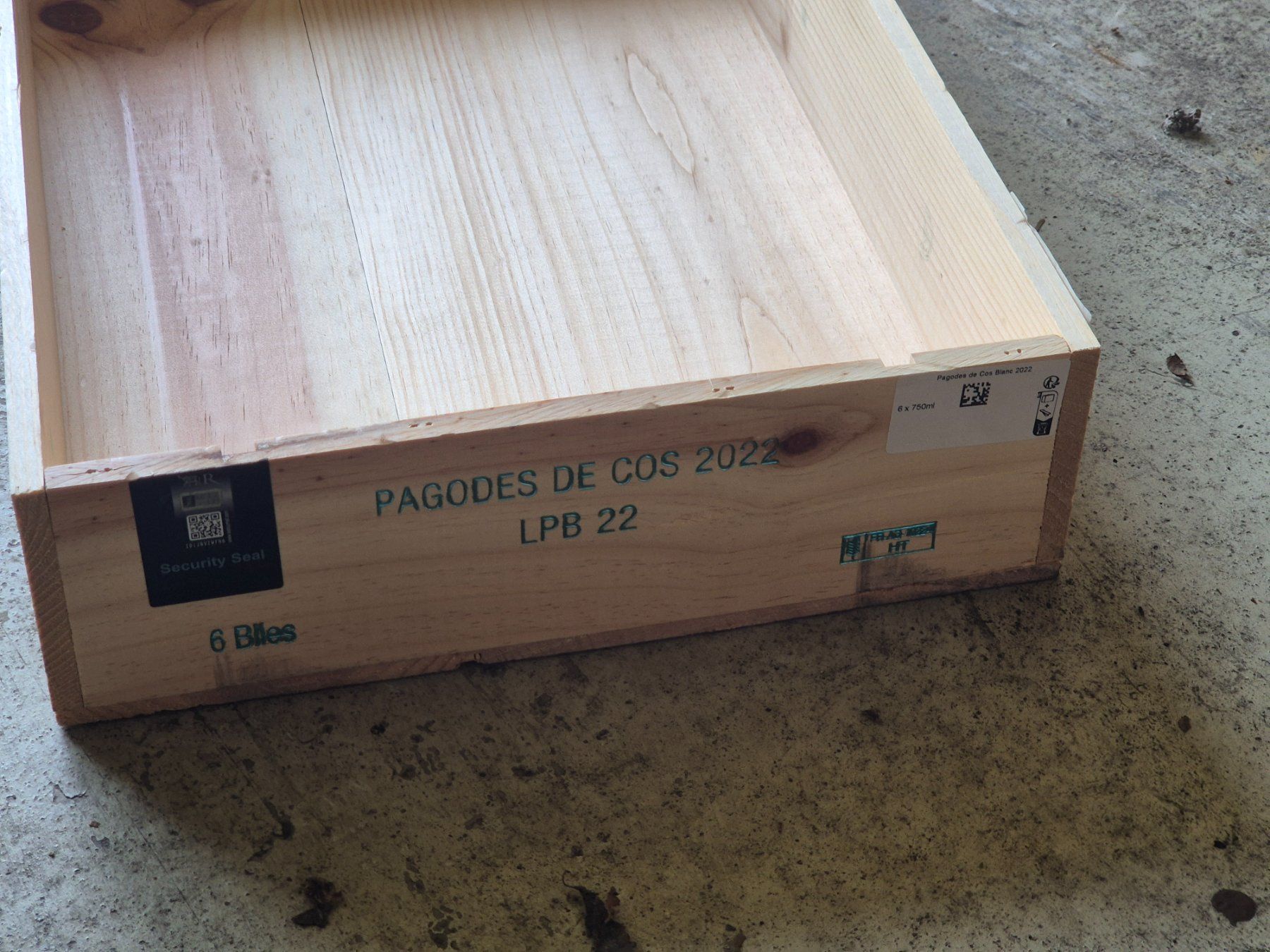 Sonstiges: Weinkiste 6er leer 50x33x10cm – Gebraucht aus Bowil von Basima