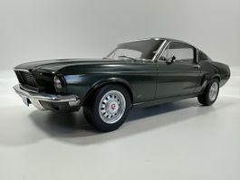 1968 Ford Mustang Fastback GT 1:12, dunkelgrün, NOREV