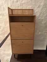 Schuhschrank aus Massivholz