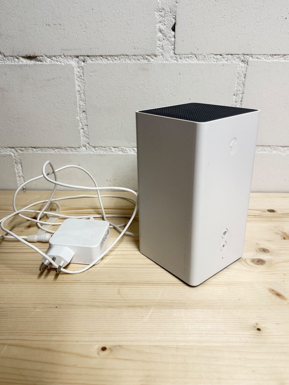 Swisscom Modem & Router: Swisscom Internet-Box 2 inkl. Netzteil – Usato da Root venduto da Jo.Di 2