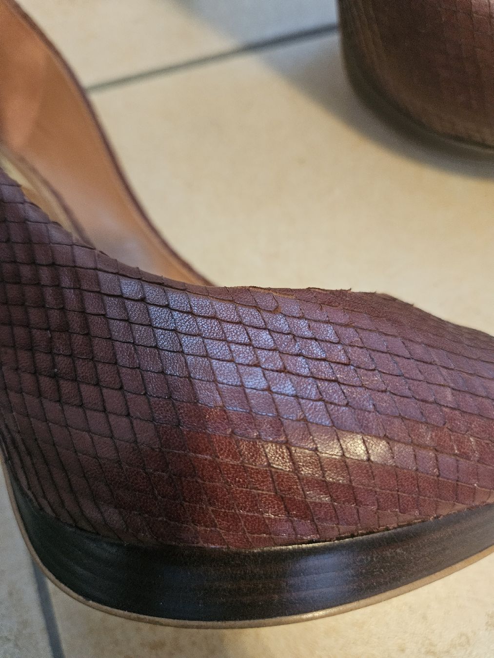 Zara Scarpe da donna: Zara Basic Collection Pumps Plateau dunkelrot Grösse 38 – Usato da Steckborn venduto da suz_v2v6 1