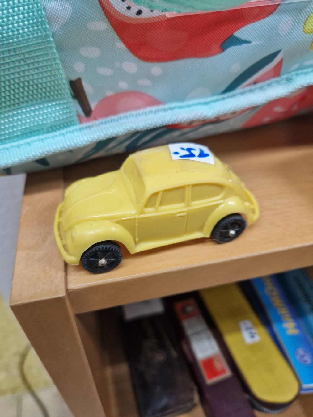 Giocattoli: Gelber VW Käfer,  Oldtimer Spielzeugauto 🚗 – Usato da Mörigen venduto da Clio111