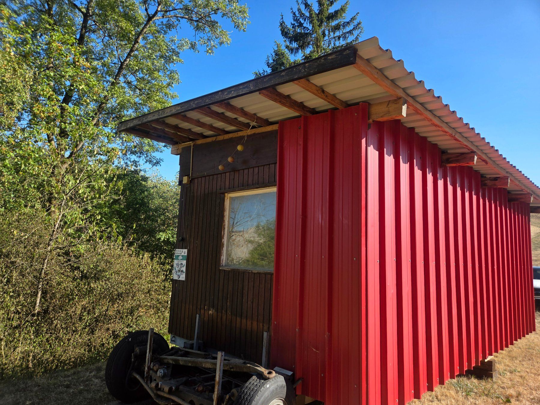 Baucontainer: Container, Bürocontainer, Wohncontainer auf Fahrgestell – Gebraucht aus Frick von 1mets 1
