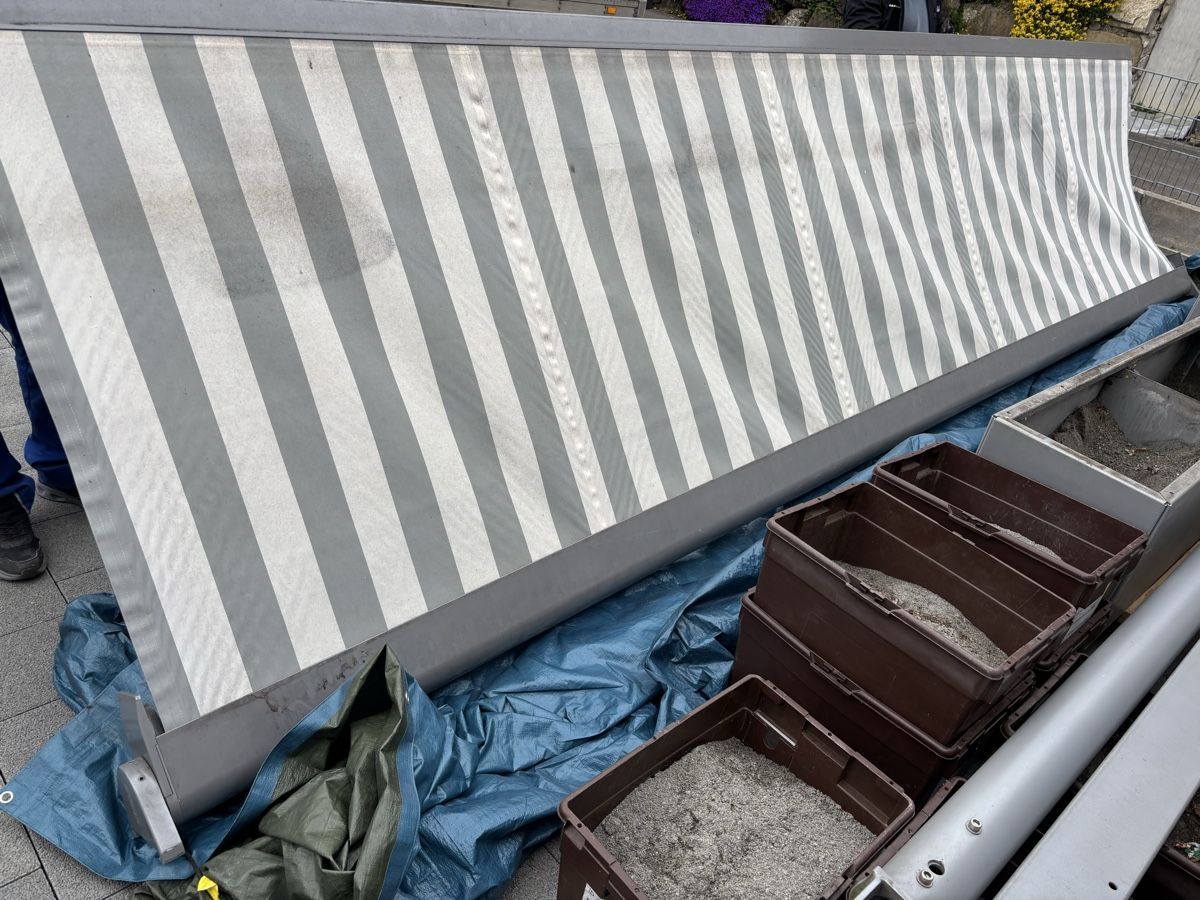 Stobag Markisen: Sonnenstore, Kassettenmarkise, Tendabox – Gebraucht aus Kägiswil von Megafi56 6