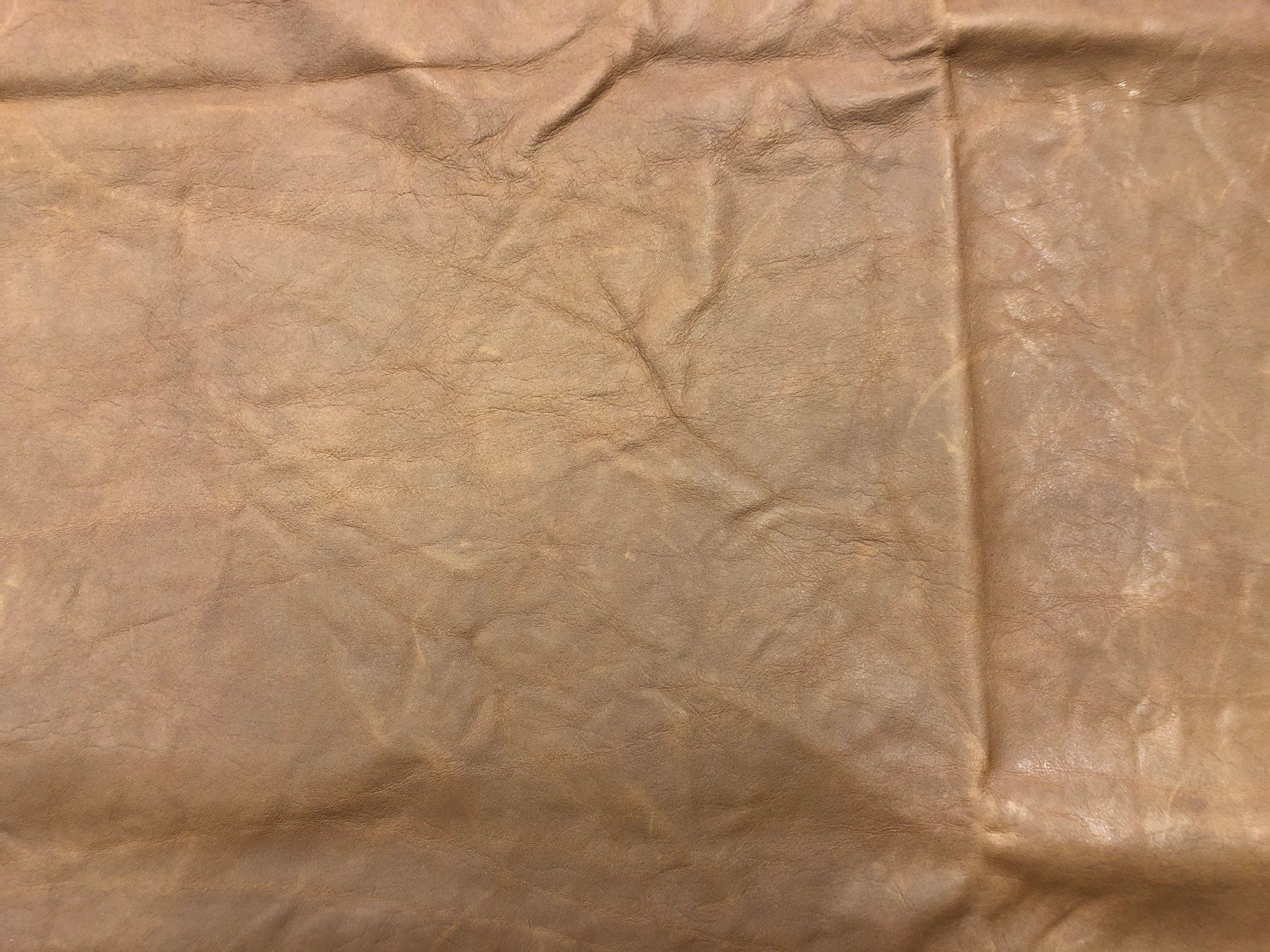 Stoffe: Rindsleder braun, Oval, 112x135 cm – Neu (gemäss Beschreibung) aus Balzers von Bastlerherz 1