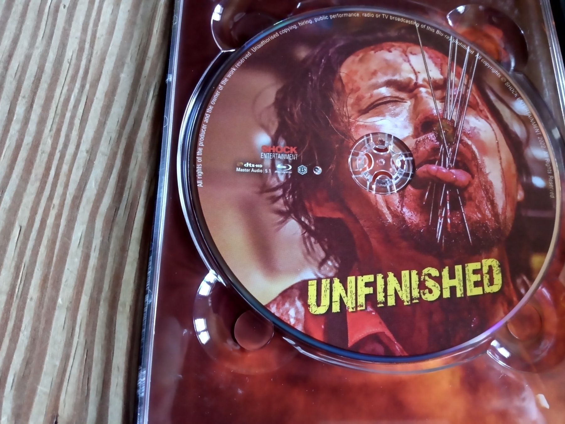 Tutti i DVDs: Unfinished Mediabook DVD Blu-Ray Japan Splatter – Nuovo (secondo la descrizione) da Brienz BE venduto da INTERNALFIRE 2