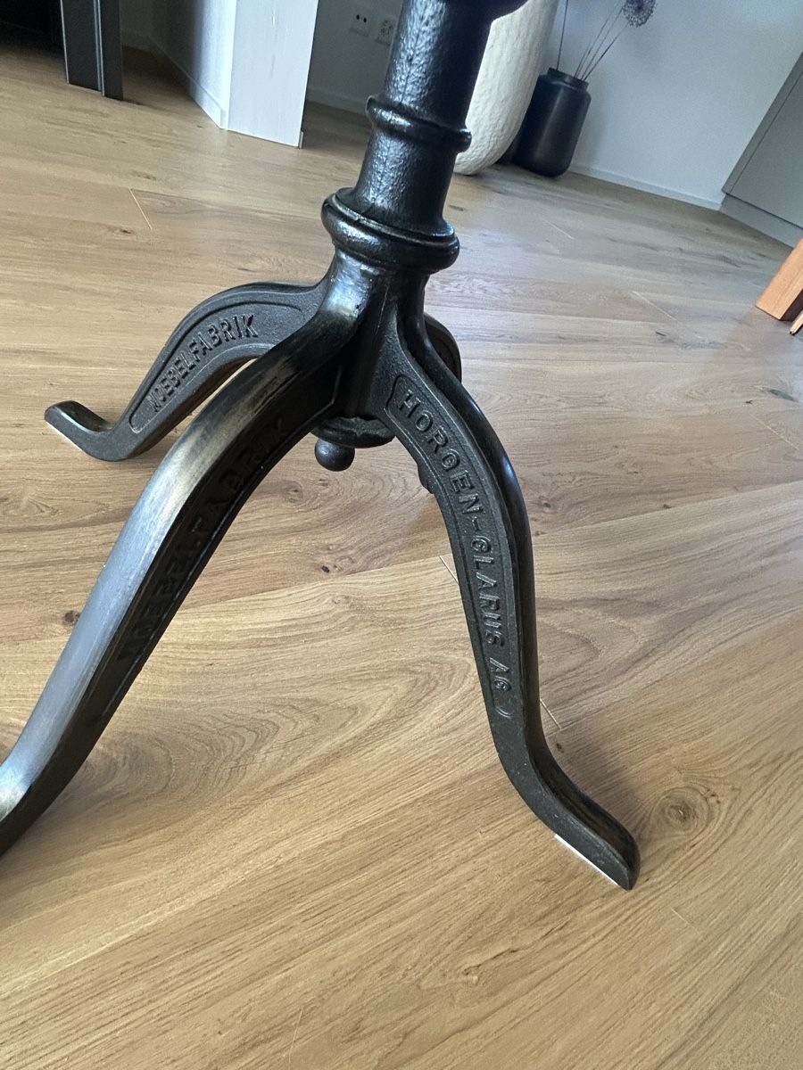 Tische: Bistrotisch Horgen-Glarus – Gebraucht aus Schwarzenbach SG von romnaf 4