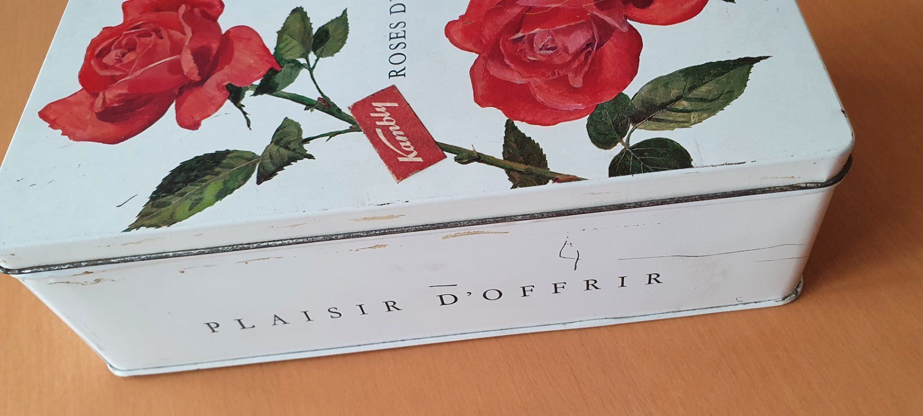 Kambly Dosen: Alte Kambly Blechdose mit Rosen-Motiv – Gebraucht aus Kreuzlingen von Rschweiz1 1