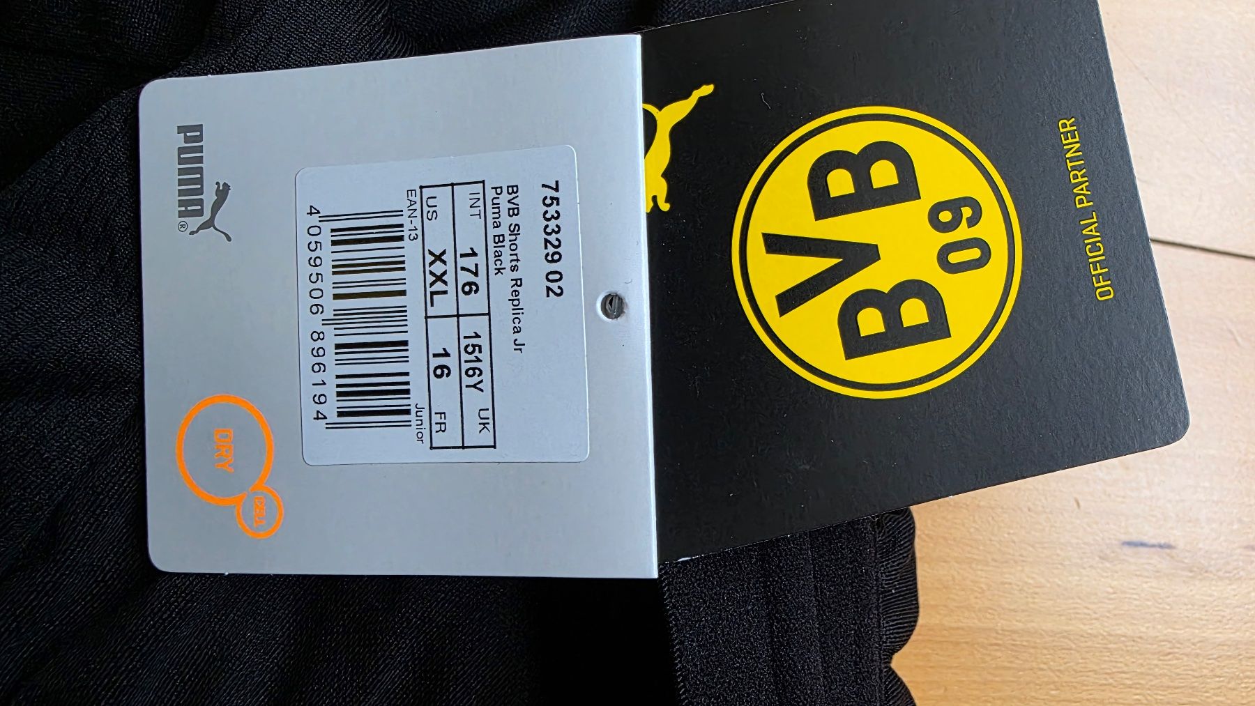 Puma Scarpe, pantaloni & magliette da ginnastica: Trikot/Shorts BVB Gr. 176 – Usato da Niederlenz venduto da mischa43 4