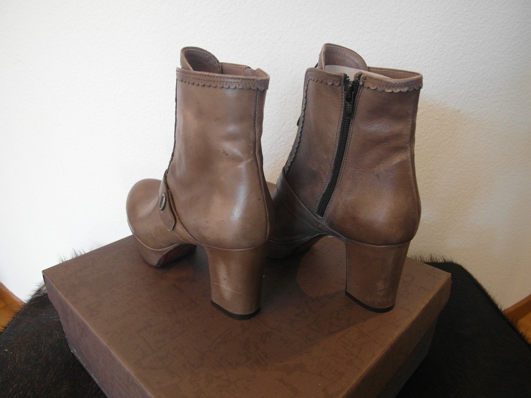 Moma Scarpe da donna: Moma Stiefeletten 38 1/2 – Nuovo e nell'imballaggio originale da Luzern venduto da schuhparadies159 2