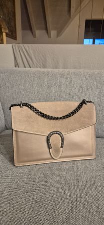 Handtasche