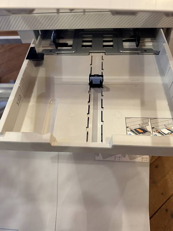 Hewlett Packard Stampanti: Plotter HP Designjet T950 36" – Usato da thun venduto da Impuls1 3
