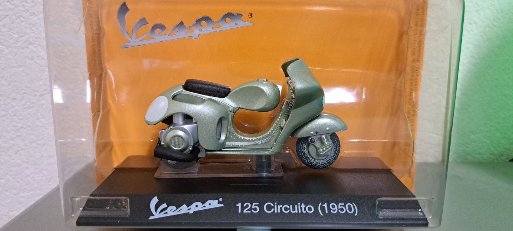 Vespa Kit di modellismo & Modellini statici: Vespa 125 Circuito 1950 – Nuovo (secondo la descrizione) da Füllinsdorf venduto da Borgirosi
