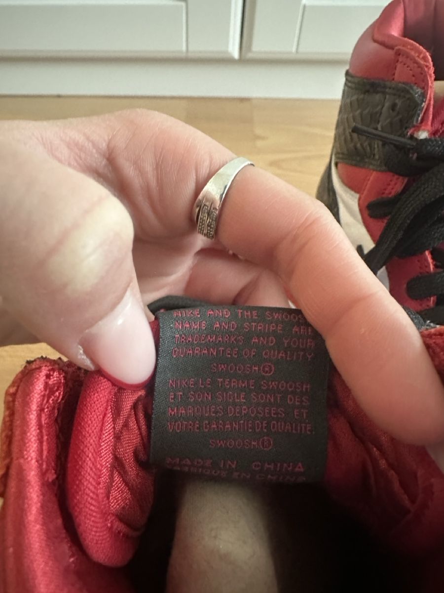 Nike Scarpe da uomo: Nike Air Jordan 1 High OG "Satin Snake" – Nuovo (secondo la descrizione) da Luzern venduto da gnika 4