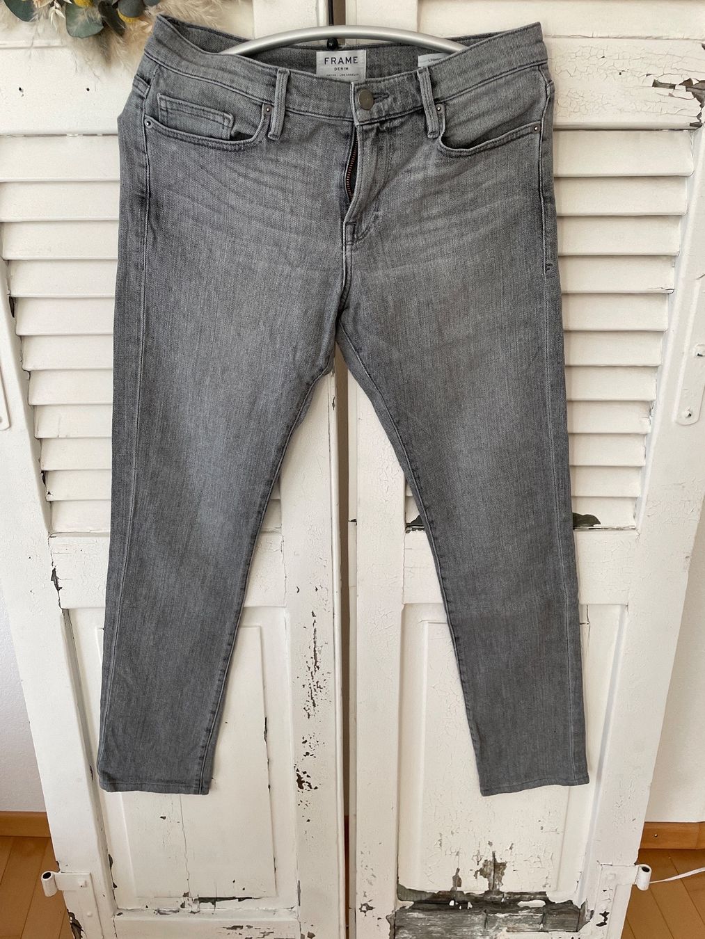 Jeans: FRAME Demin Jeans Gr 30 – Usato da Mörschwil venduto da Mibasel