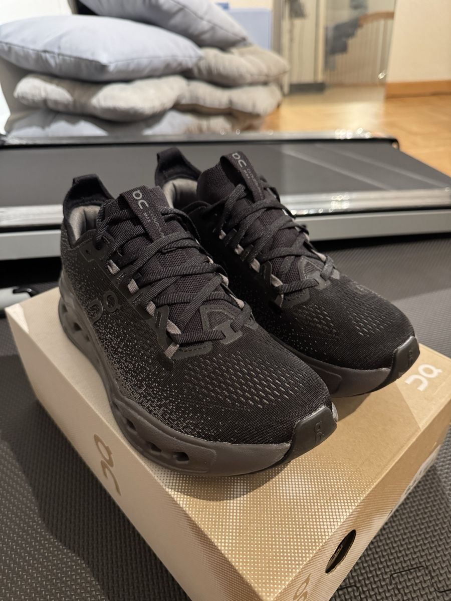 On Scarpe da uomo: On Cloudsurfer Max – Nuovo (secondo la descrizione) da Uetikon am See venduto da gre_5mqs 1