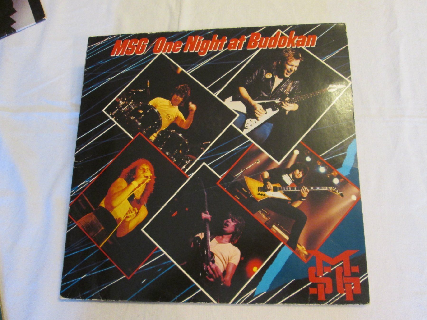 Vinyles: Double Vinyle 33t MSG "One Night At Budokan" 🤘🔥 – D'occasion à la Chaux-de-Fonds par Lampe