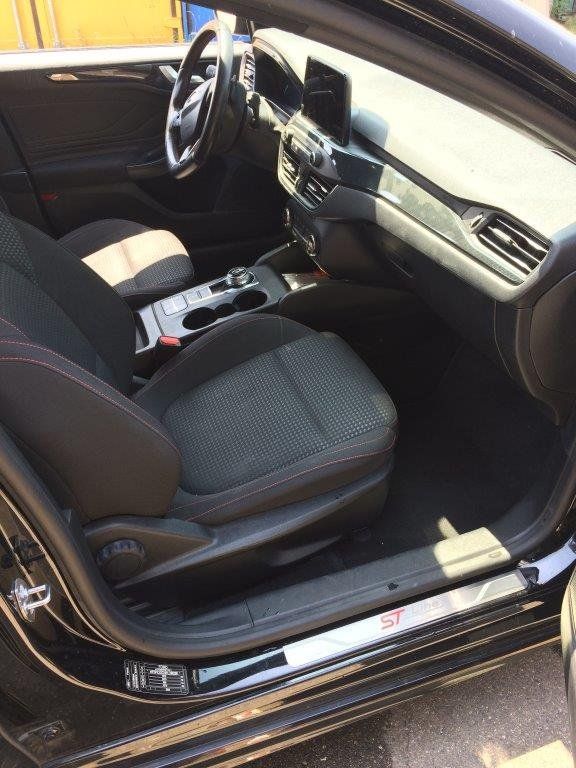 Ford Automobili: Ford Focus 1.0 SCTi / ST-Line Automatic – Usato da Rafz venduto da Ewaldino 9