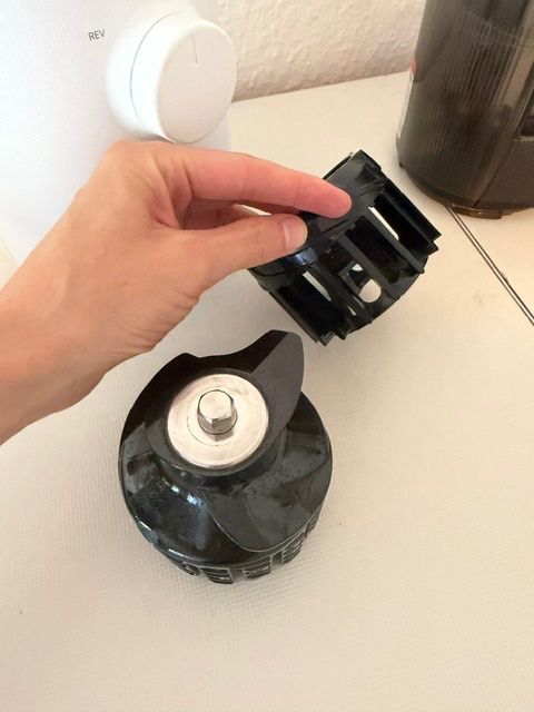 Hurom Appareils de cuisine: Hurom Slow Juicer – D'occasion à Zürich par Blumeeee 6