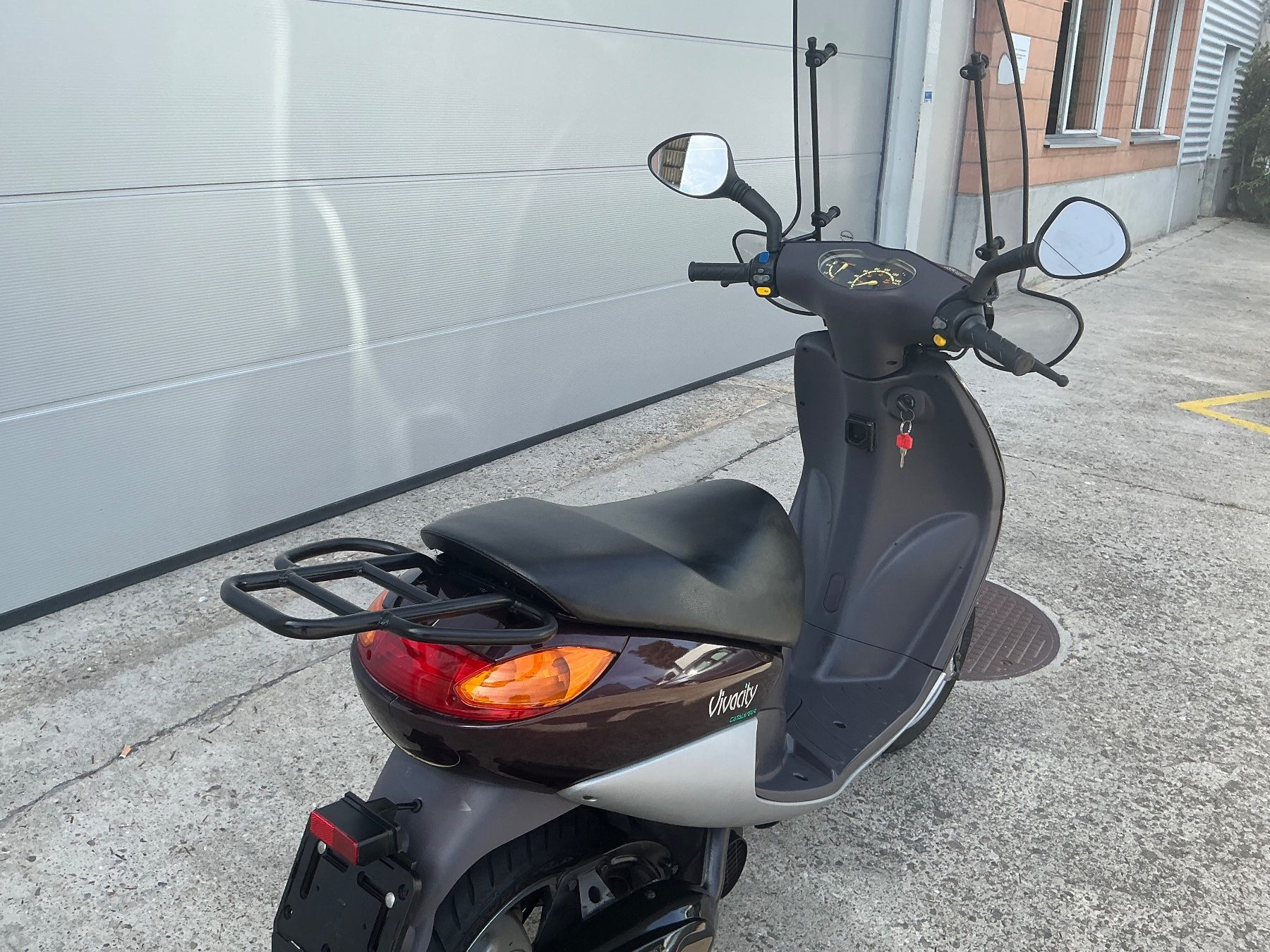 Peugeot Scooters: PEUGEOT VIVACITY 100 – Gebraucht aus strengelbach von Zoks 3
