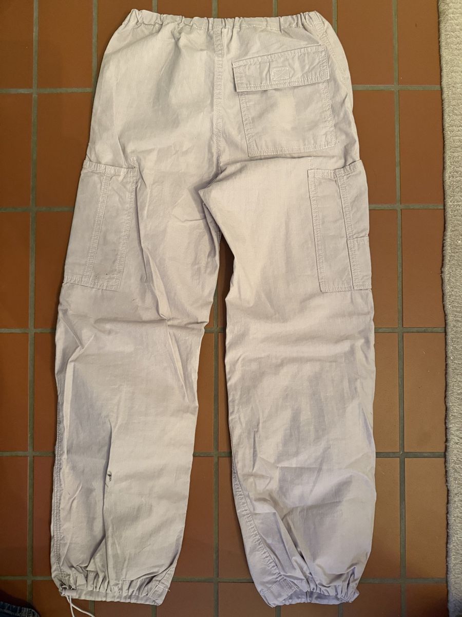 Pantaloni: Cargohose lila Gr.34 – Usato da Zürich venduto da JOD213 2