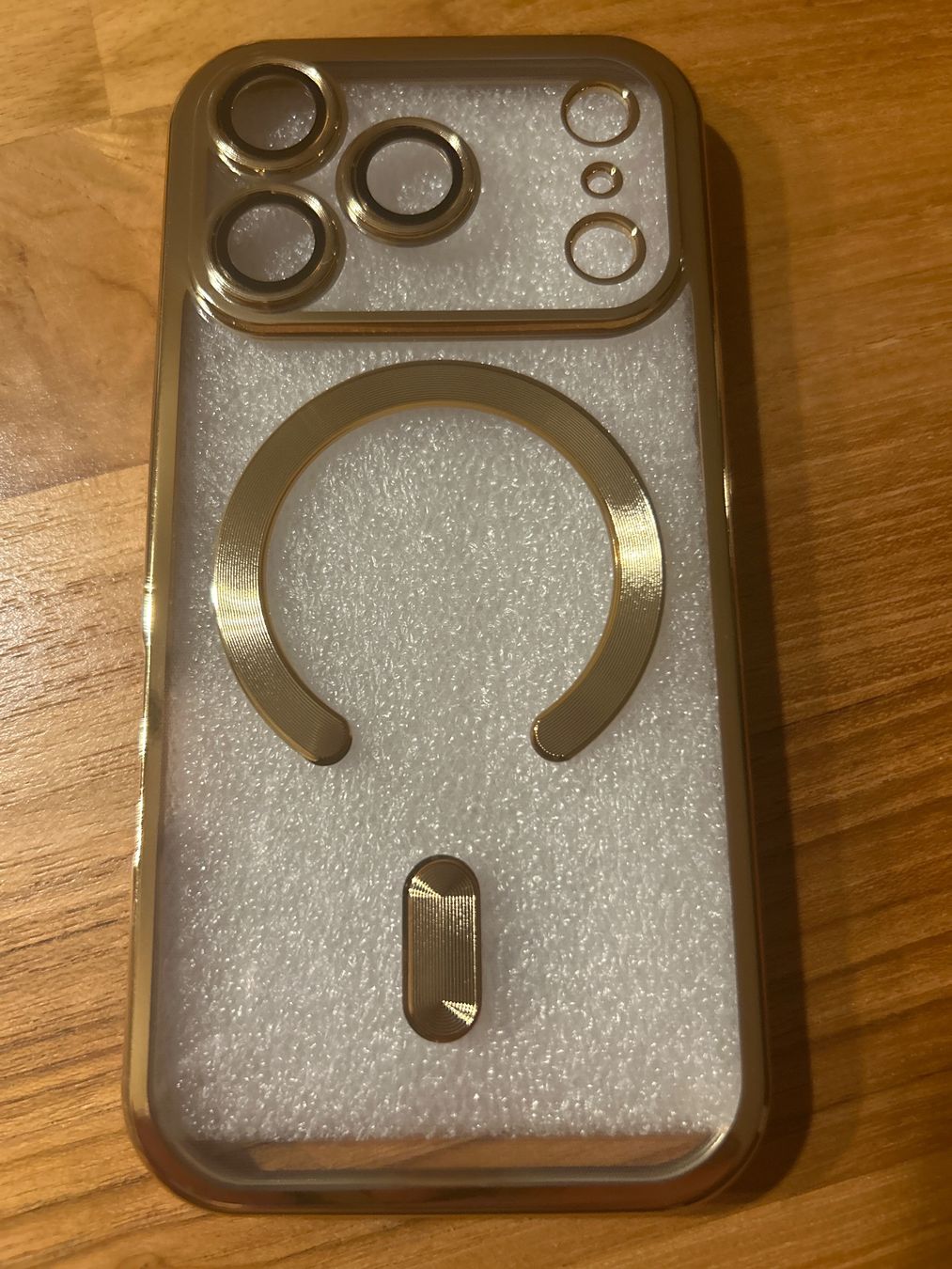 Cover & Protezioni schermo: Iphone 17 PRO Cover Gold Magsafe – Nuovo e nell'imballaggio originale da Schenkon venduto da Jaimer_91
