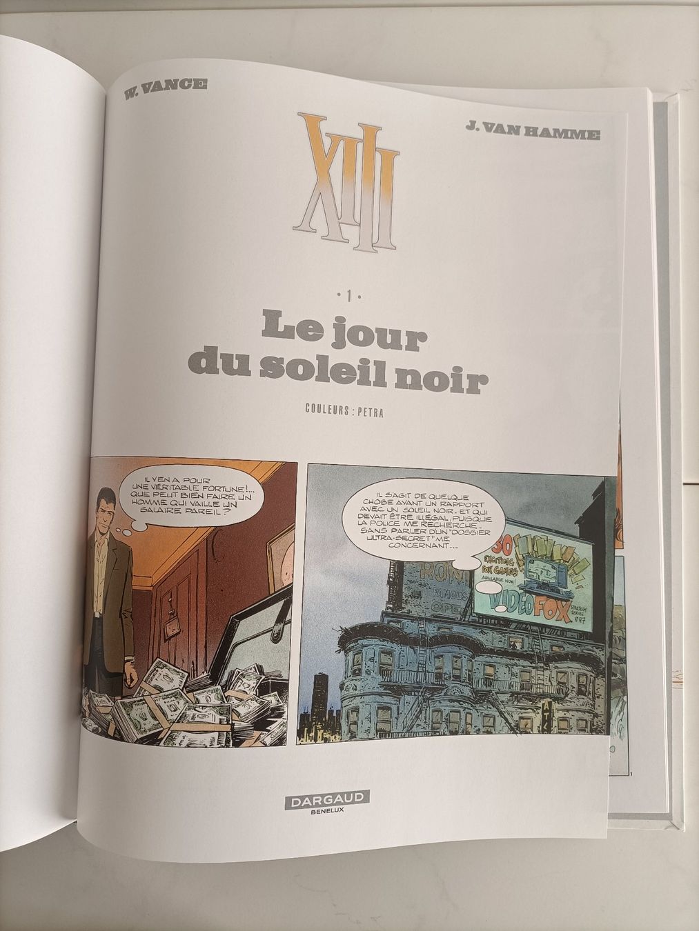 Comics: BD XIII -1- Le jour du soleil noir (version différente) / – Gebraucht aus crans montana von AB3963 2