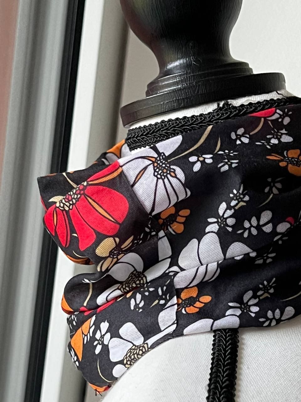 Foulard & Sciarpe: Neuer Schal – Nuovo e nell'imballaggio originale da Riehen venduto da ann_76jw 2
