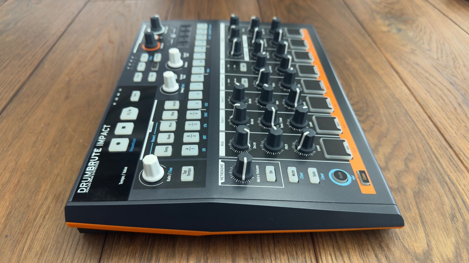 Arturia Musikinstrumente: Arturia DrumBrute Impact / Analoger Drumcomputer – Gebraucht aus Tenniken von khun-reto 2