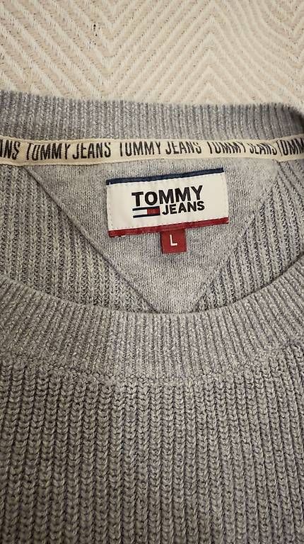 Pullover & Sweatshirts: Tommy Hilfiger Pullover – Gebraucht aus Brunnen von sea_c7bm 2