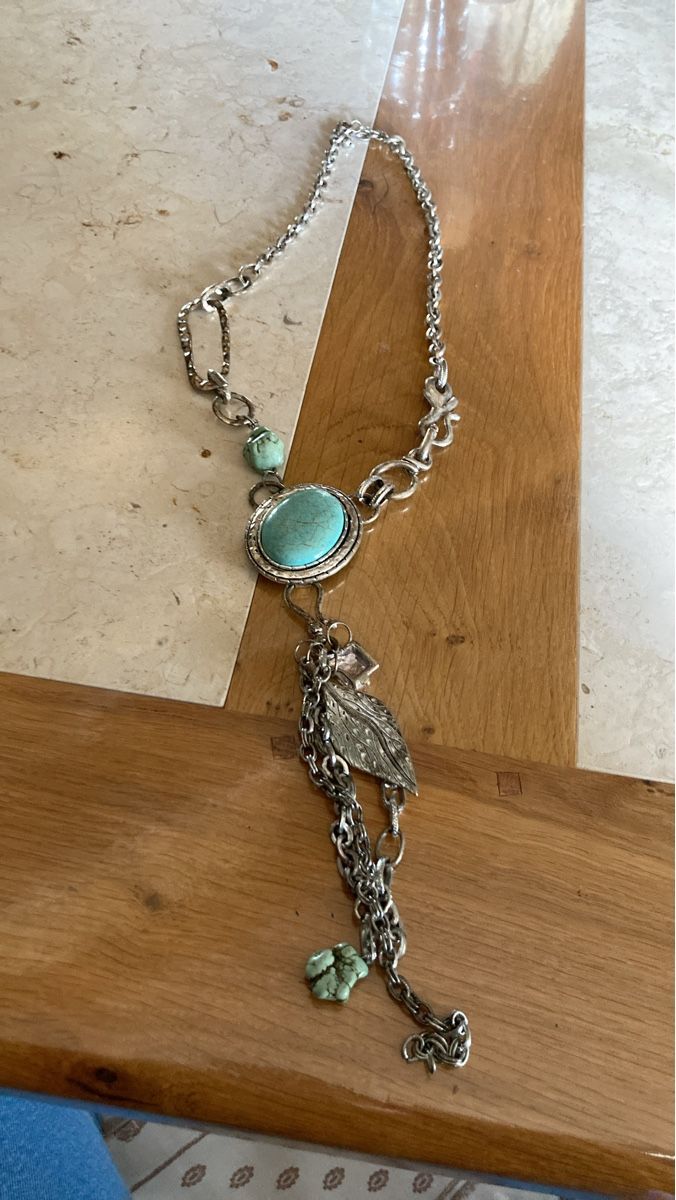 Catenine: Collier turquoise en métal – Usato da Bursinel venduto da SeveralLives 1