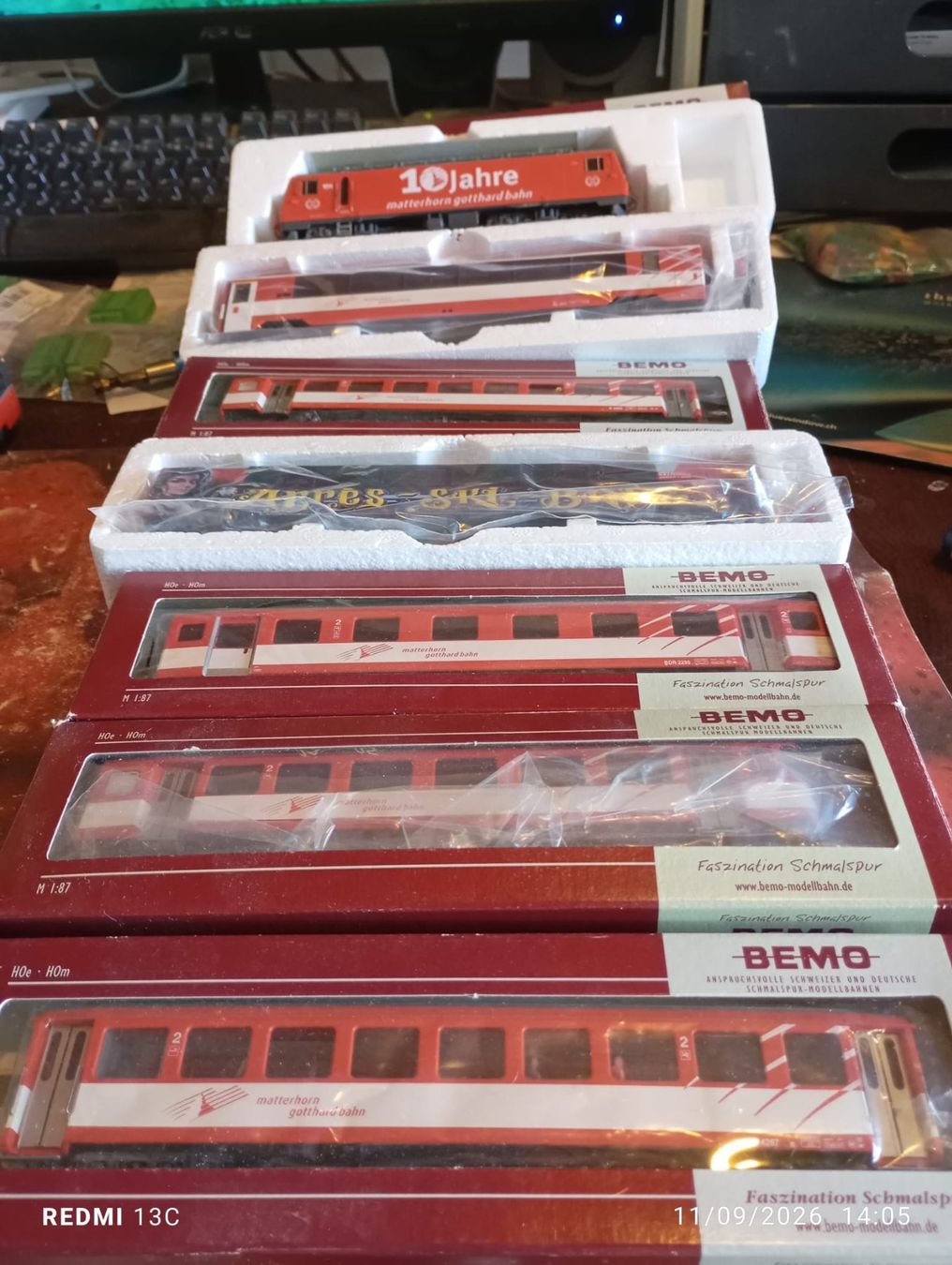Bemo Modellini di ferrovie: Rame MGB HGe 4/4 + 6 wagons – Usato da Torgon venduto da MOB9519 9