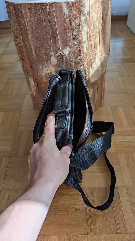 Borse: Umhängetasche Schwarz Kunstleder Wolves Original – Nuovo (secondo la descrizione) da Buchrain venduto da bux02 2