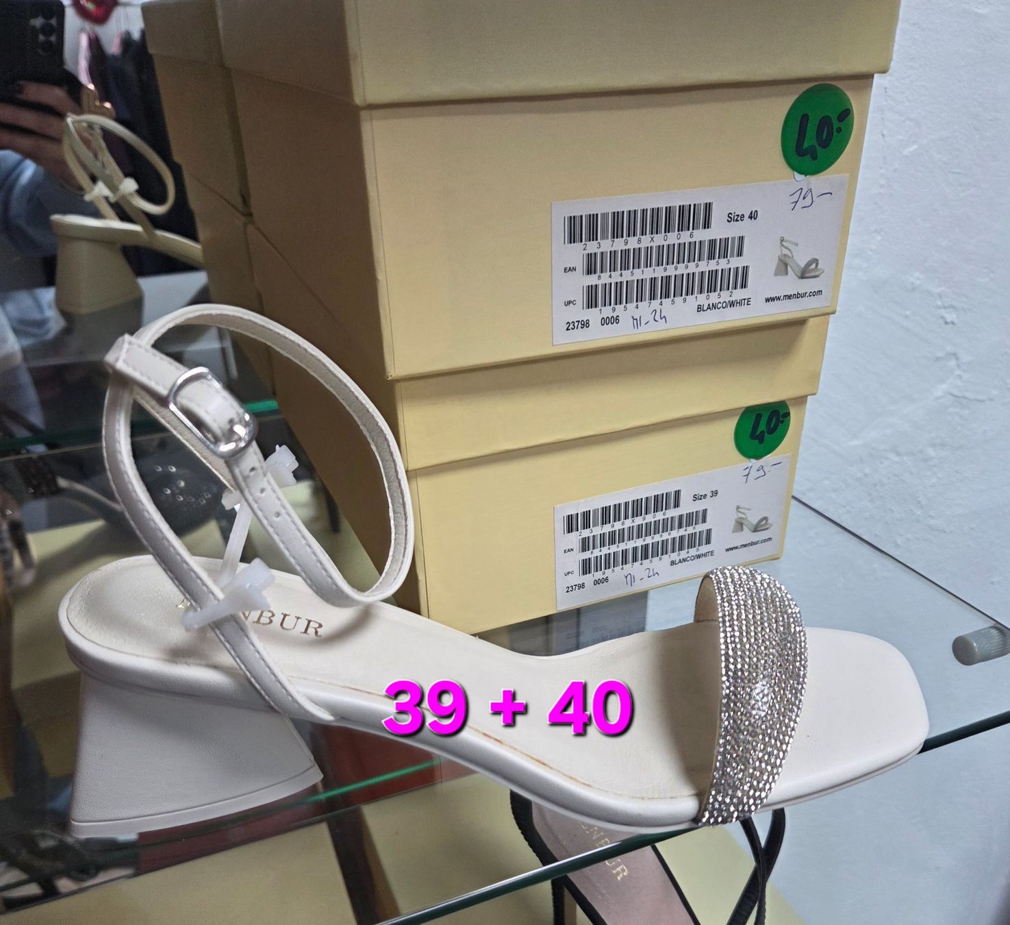 Chaussures femmes: ESAURITE SOLD-OUT – Neuf avec emballage d'origine à Arbedo par mis_d6lr 1