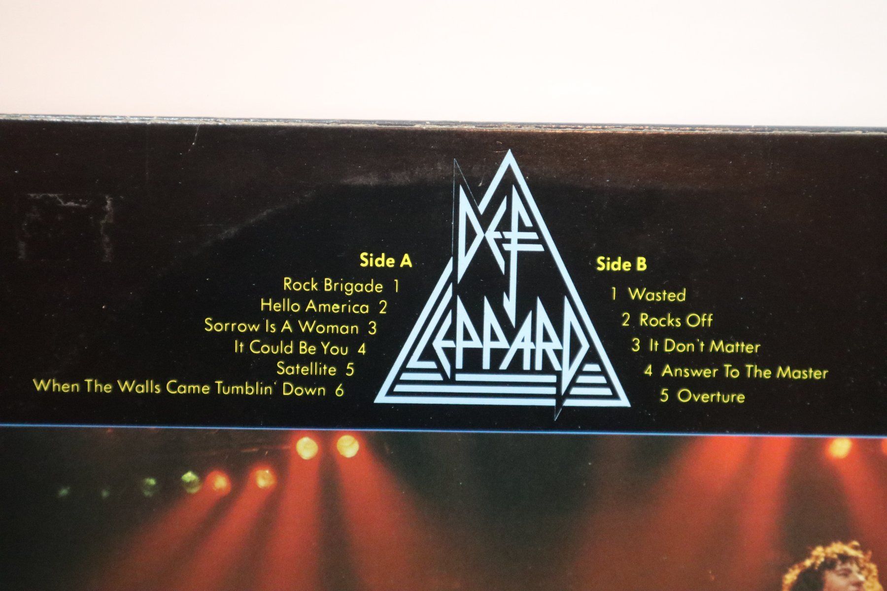 Schallplatten: Vinyl LP Def Leppard On Trough The Night – Gebraucht aus Eschenbach SG von Astalavista 3