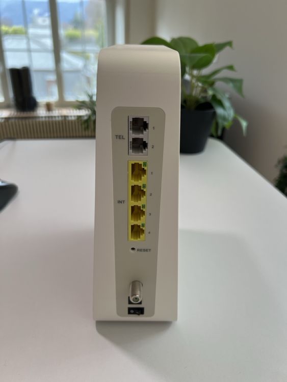 Compal Kabelmodem / Wi-Fi Router CH7465LG-LC (Gebraucht) in Zürich für ...
