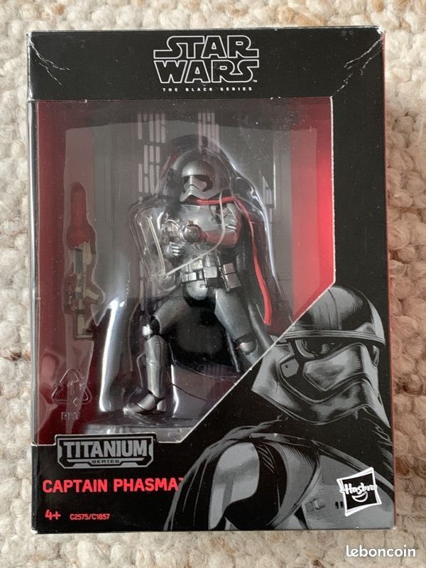 Hasbro Giocattoli: Star Wars Black Series #06 - Captain Phasma Titanium (2017) – Nuovo (secondo la descrizione) da Gimel venduto da marchaux2006