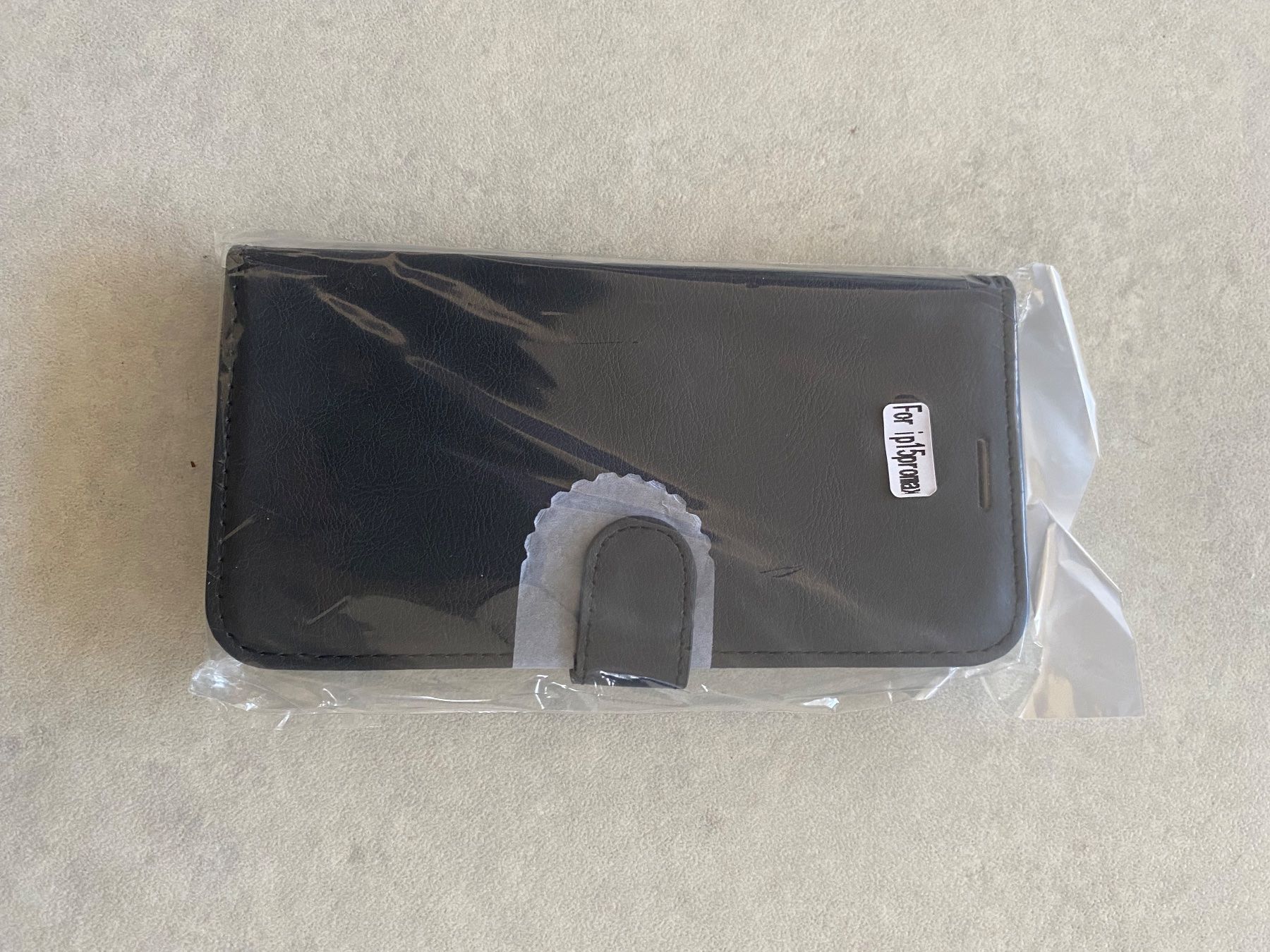 Cover & Protezioni schermo: Leder-Etui Hülle für Iphone 15 Pro Max – Nuovo e nell'imballaggio originale da Spreitenbach venduto da Brockiland-Flohmarkt 4