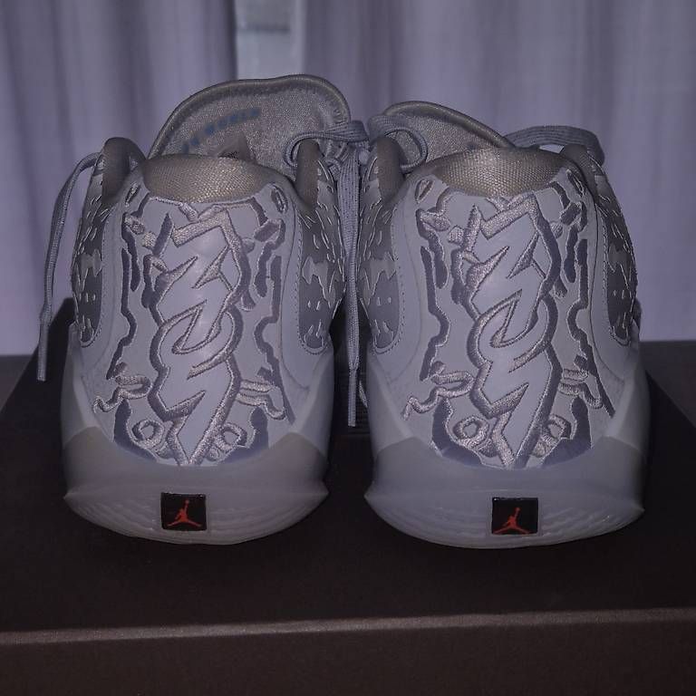 Scarpe da uomo: Jordan Zion 3 – Usato da Genève venduto da lor_c87p